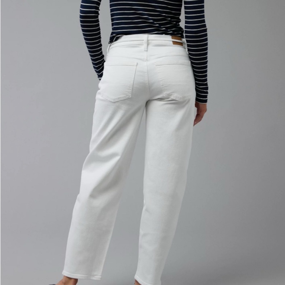 American Eagle white barrel jeans! - Picture 2 of 7